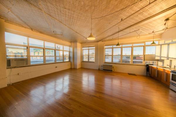 Listing photo 1 of 5