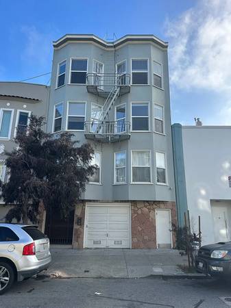 Listing photo 1 of 5