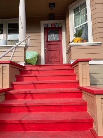 Listing photo 1 of 5