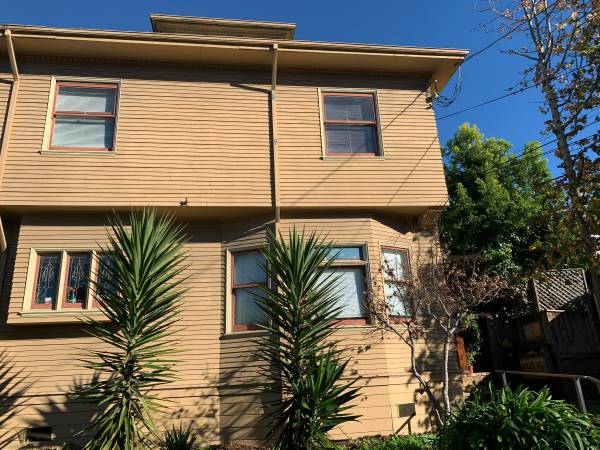 Listing photo 1 of 5