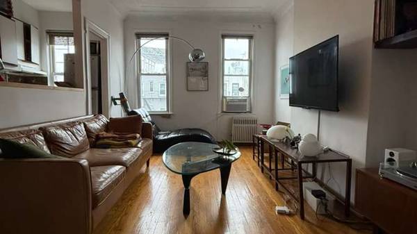 Listing photo 1 of 5