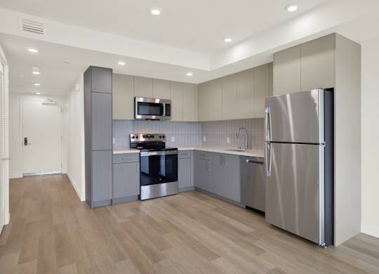 Listing photo 1 of 5