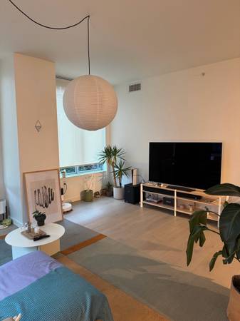 Listing photo 1 of 5