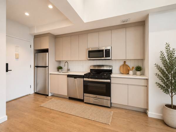 Listing photo 1 of 4
