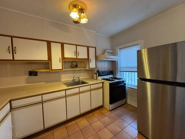 Listing photo 1 of 5