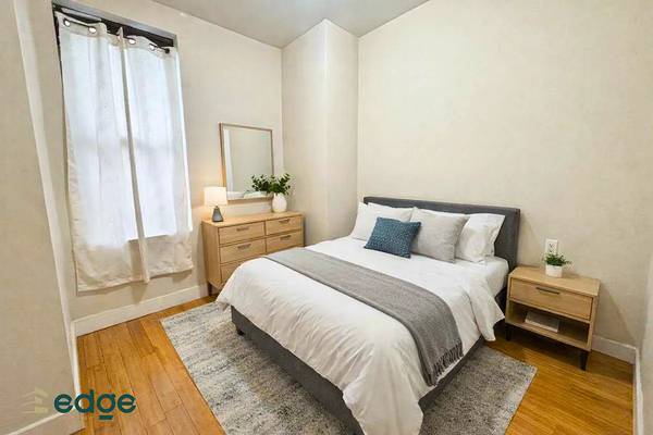 Listing photo 1 of 5