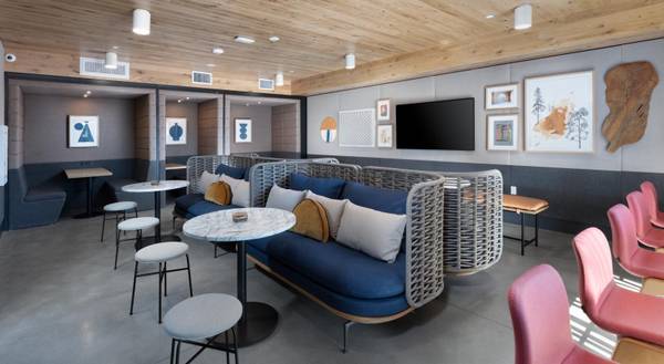 Listing photo 1 of 5