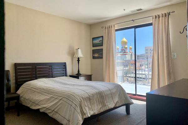 Listing photo 1 of 5