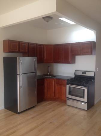 Listing photo 1 of 4