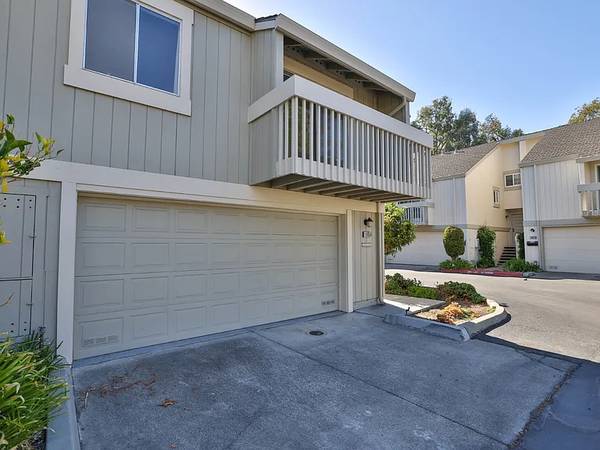 Listing photo 1 of 5