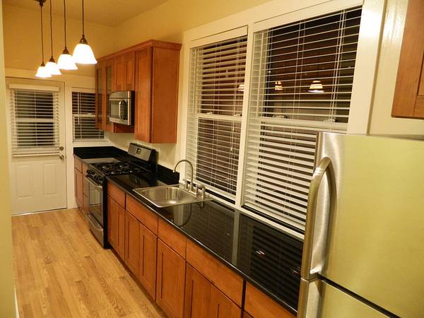 Listing photo 1 of 5