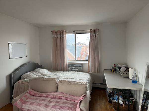 Listing photo 1 of 5