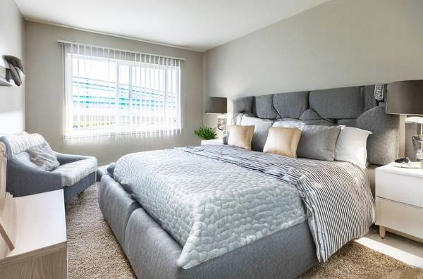 Listing photo 1 of 5