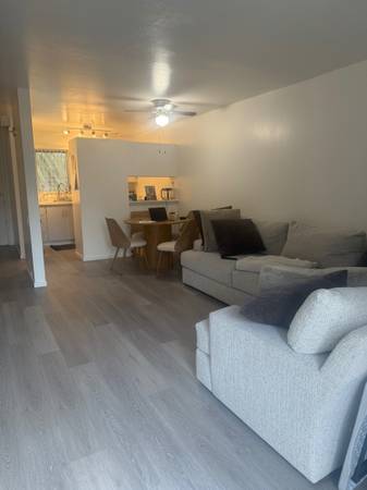 Listing photo 1 of 3