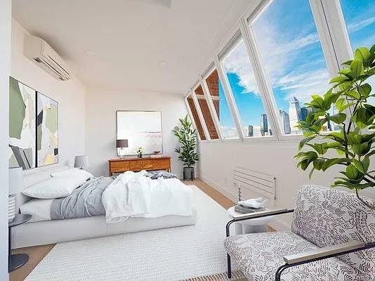 Listing photo 1 of 5