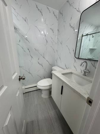 Listing photo 1 of 4