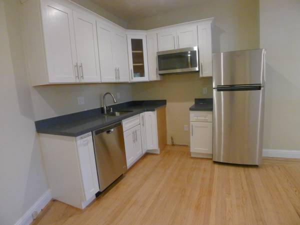 Listing photo 1 of 5