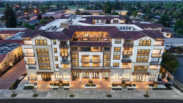 Listing photo 1 of 5