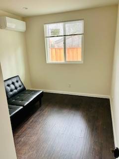 Listing photo 1 of 3