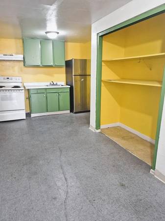 Listing photo 1 of 5