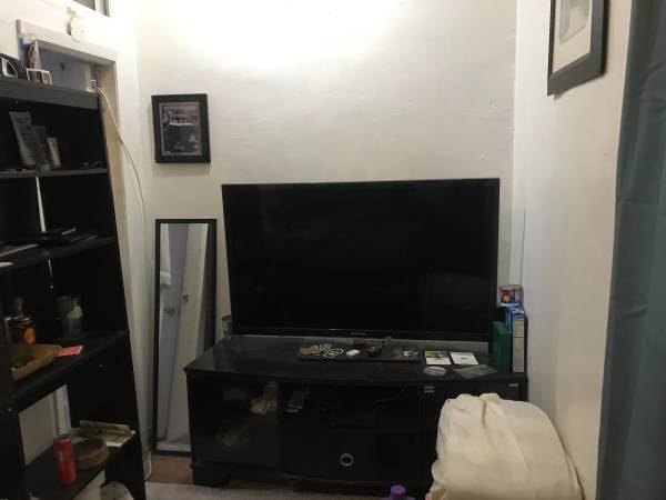 Listing photo 1 of 3