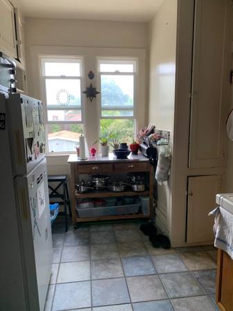 Listing photo 1 of 5