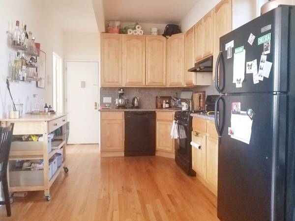 Listing photo 1 of 5