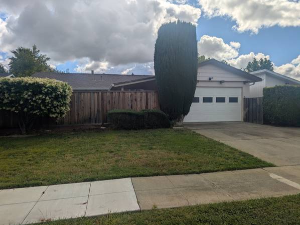 Listing photo 1 of 5