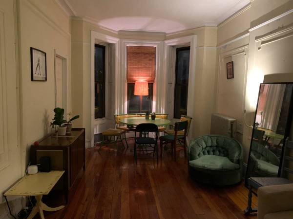 Listing photo 1 of 4