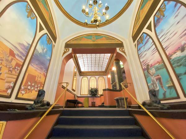 Listing photo 1 of 5