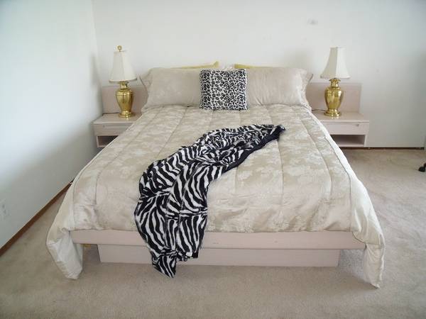 Listing photo 1 of 5