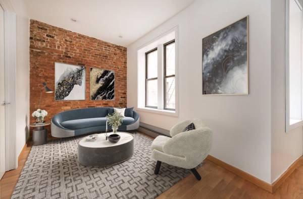 Listing photo 1 of 5