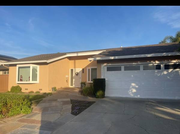 Listing photo 1 of 5