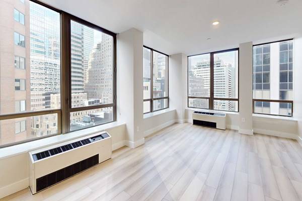 Listing photo 1 of 11