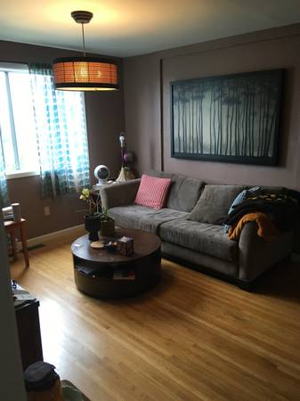 Listing photo 1 of 5