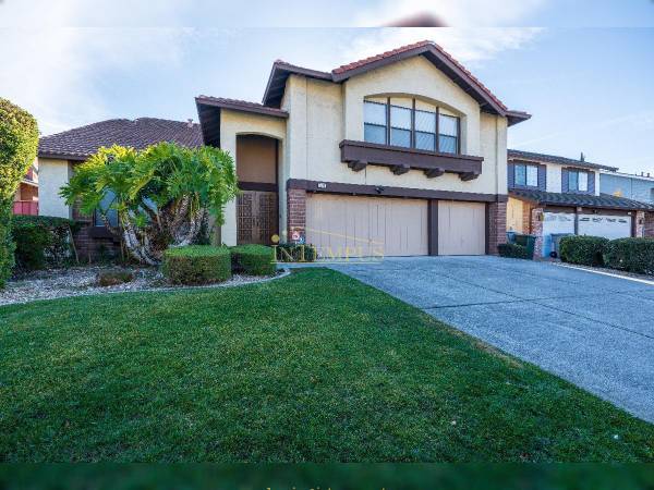 Listing photo 1 of 5