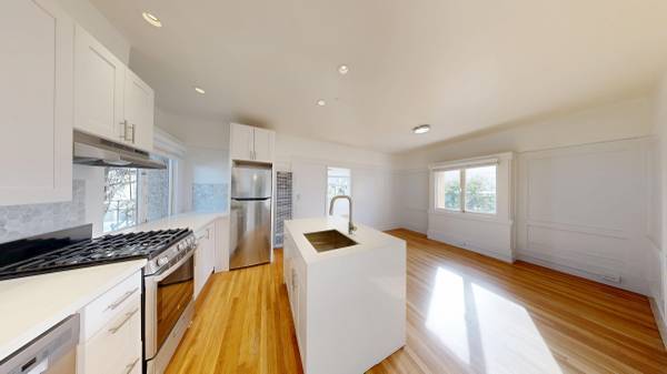 Listing photo 1 of 4
