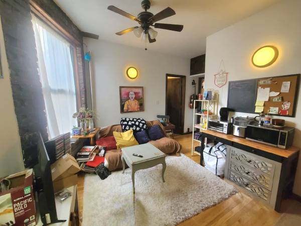 Listing photo 1 of 5