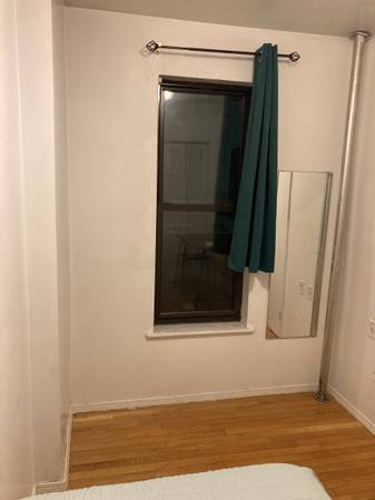 Listing photo 1 of 4