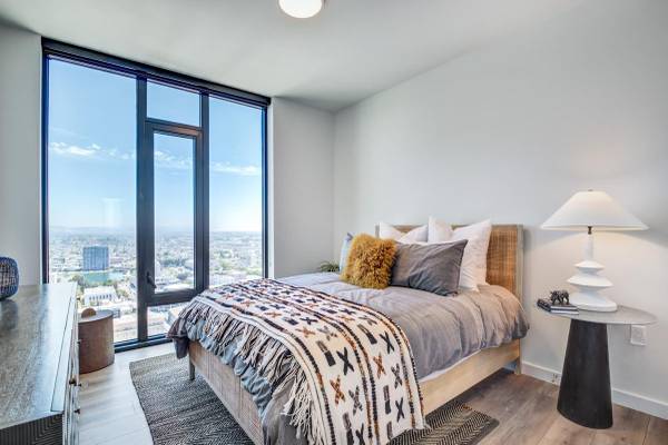 Listing photo 1 of 5