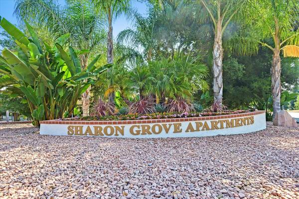 Listing photo 1 of 5