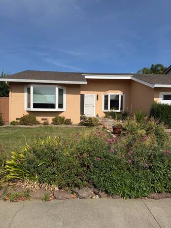 Listing photo 1 of 5