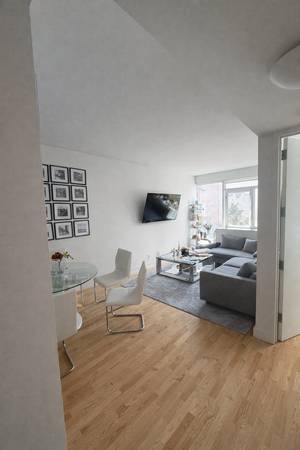 Listing photo 1 of 5