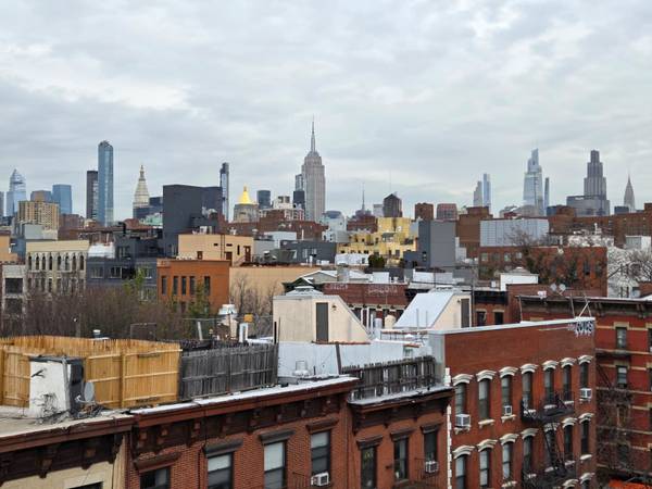 Listing photo 1 of 5