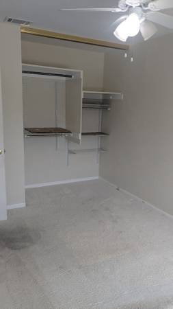 Listing photo 1 of 4