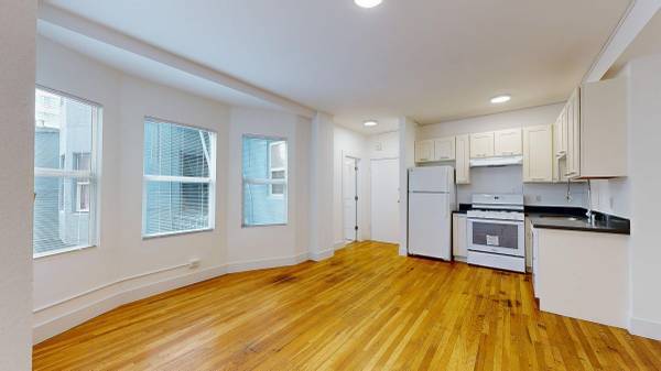 Listing photo 1 of 5