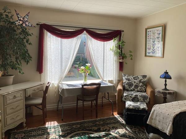 Listing photo 1 of 5