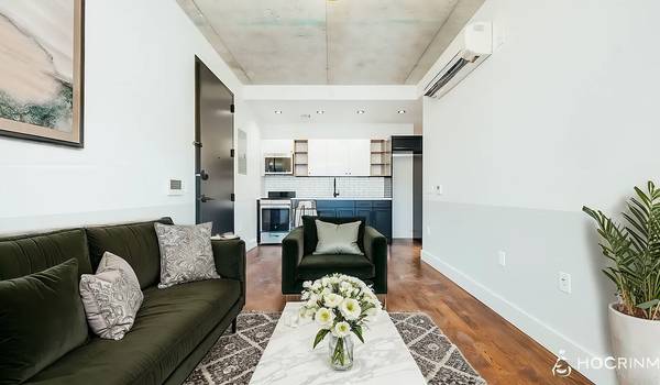 Listing photo 1 of 5