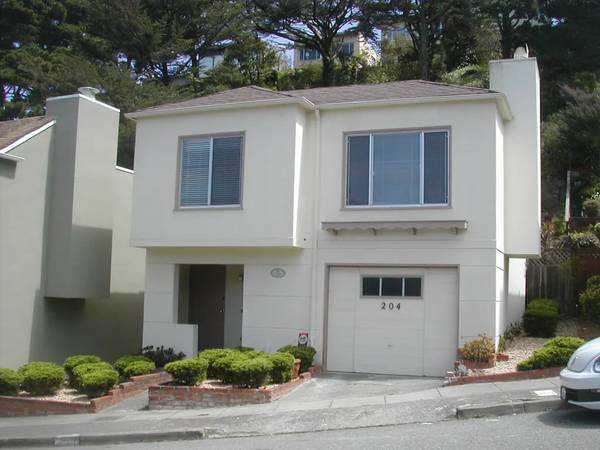 Listing photo 1 of 5