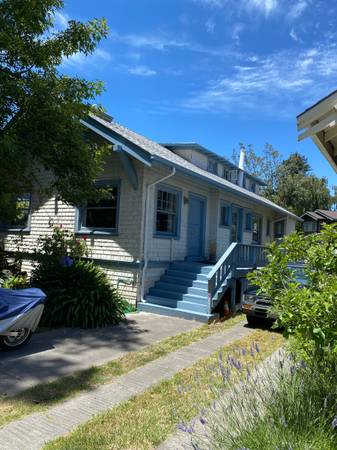 Listing photo 1 of 5